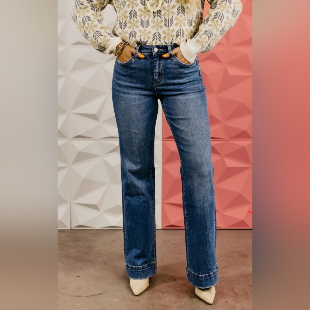 NWT Vervet Bella High Rise Flare Women's Jeans Size 30